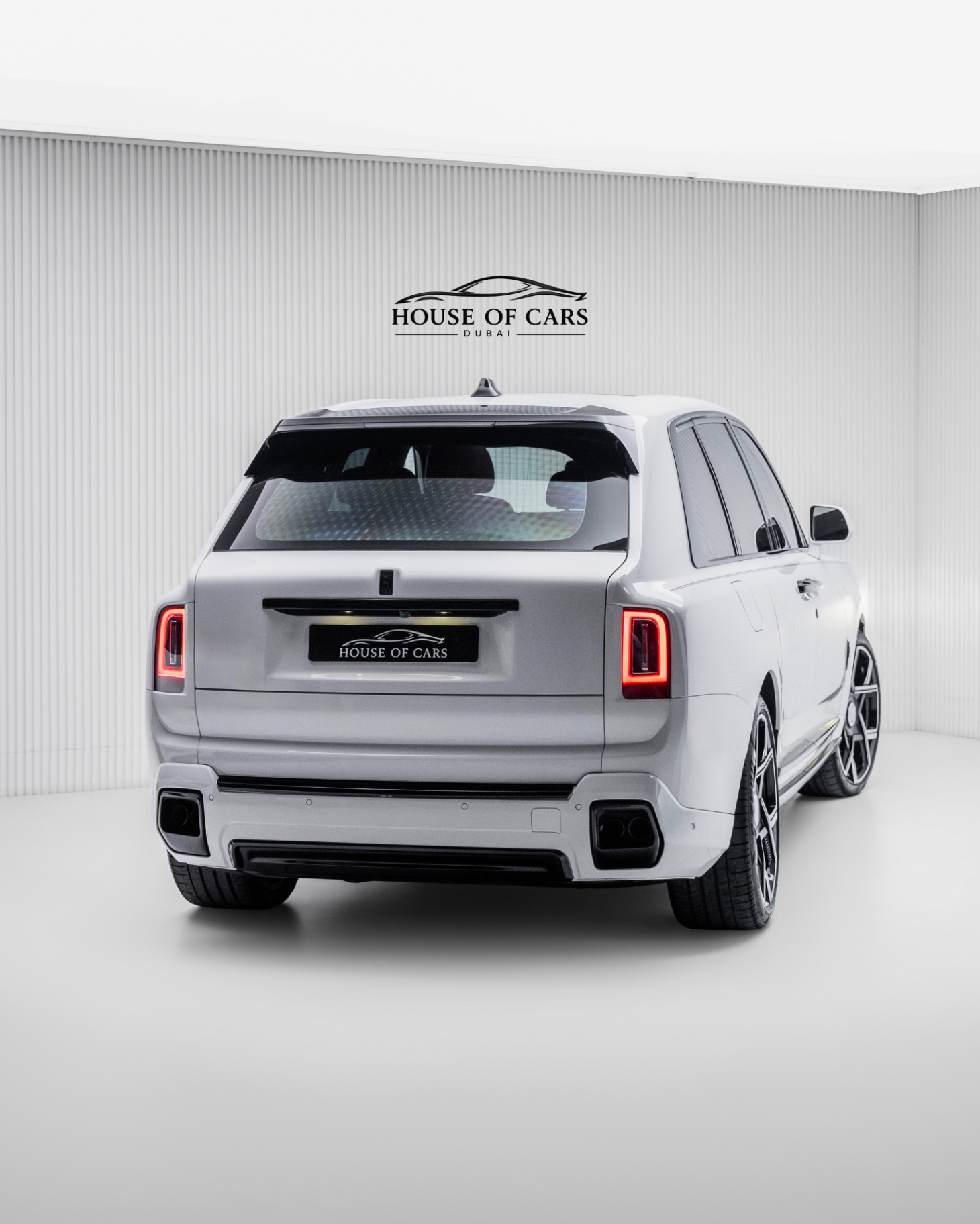 Rolls-Royce Cullinan (2025 Facelift) view 2