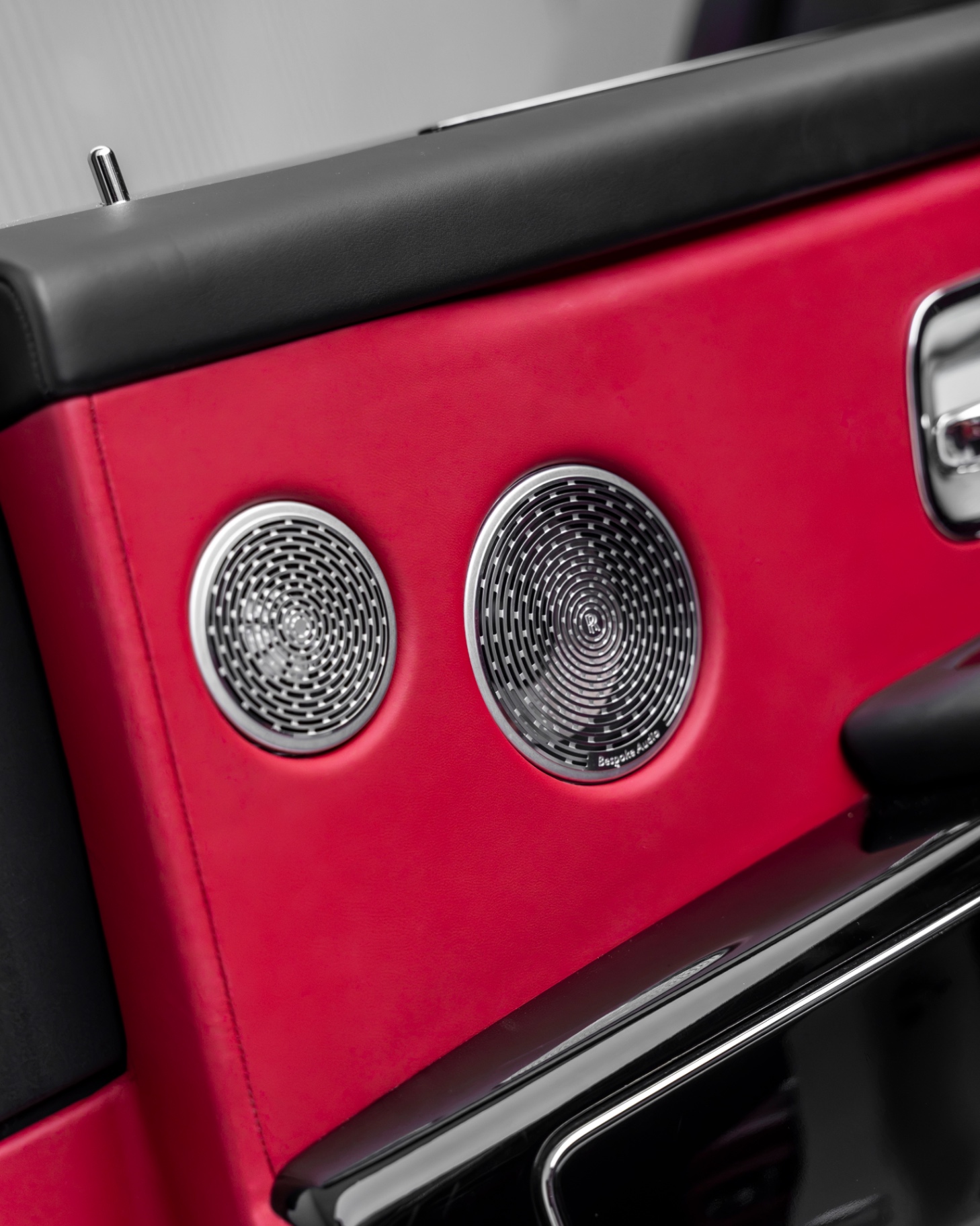 Rolls-Royce Cullinan (2025 Facelift) view 10