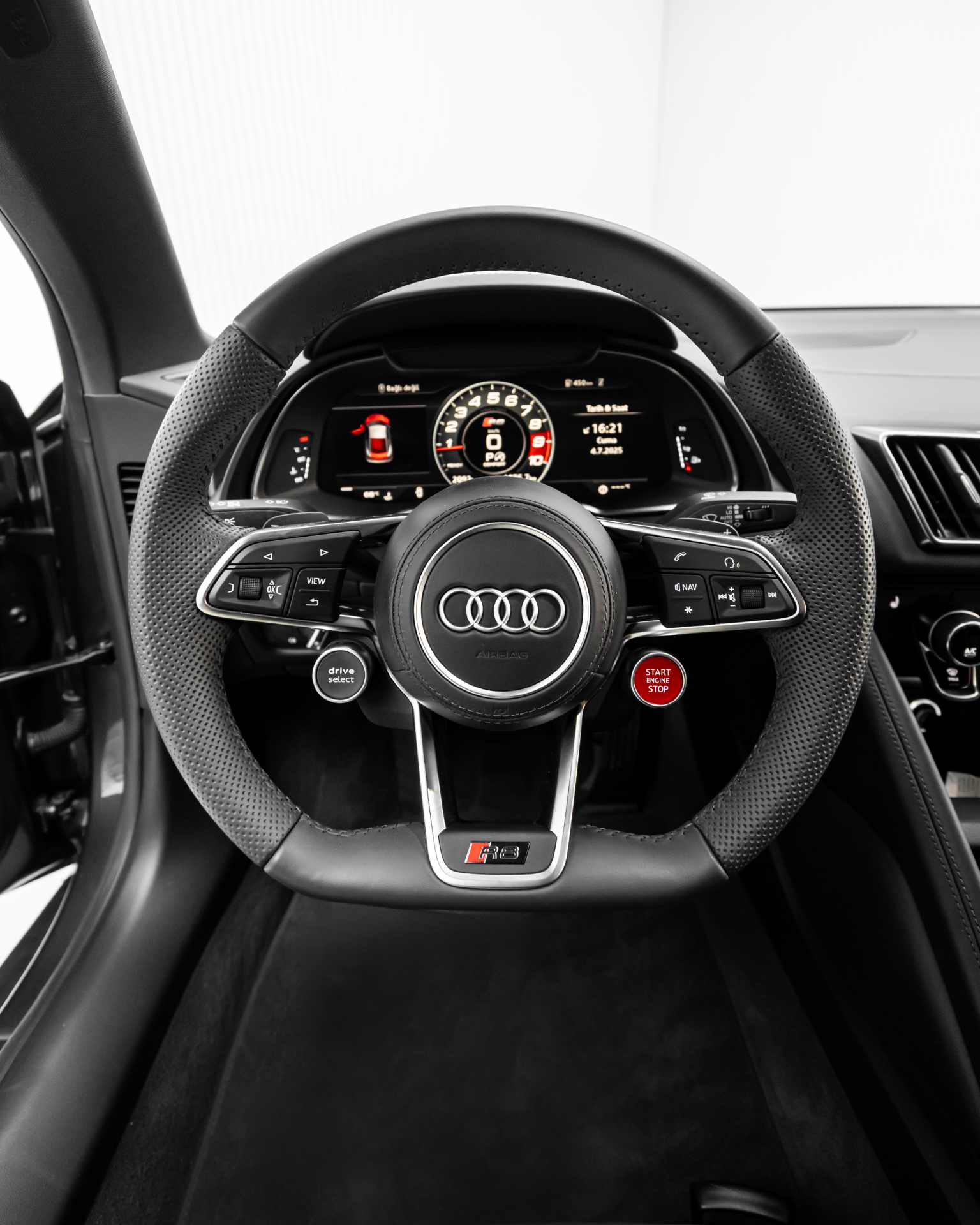 Audi R8 Coupe V10 Performance RWD view 8