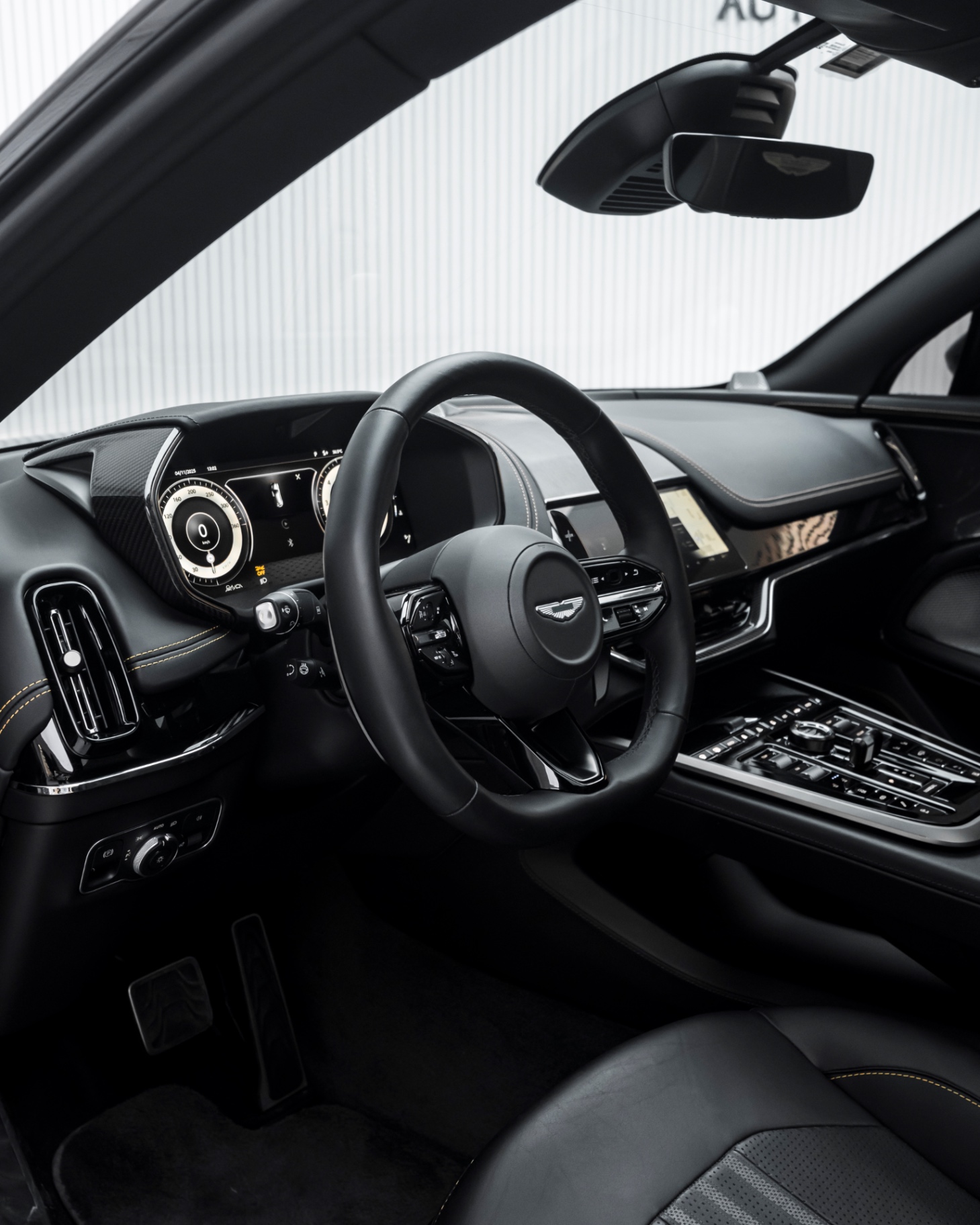 Aston Martin DBX707 view 6