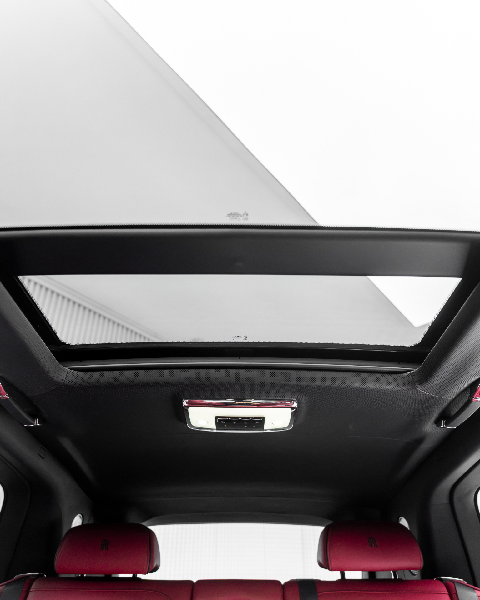 Rolls-Royce Cullinan (2025 Facelift) view 13