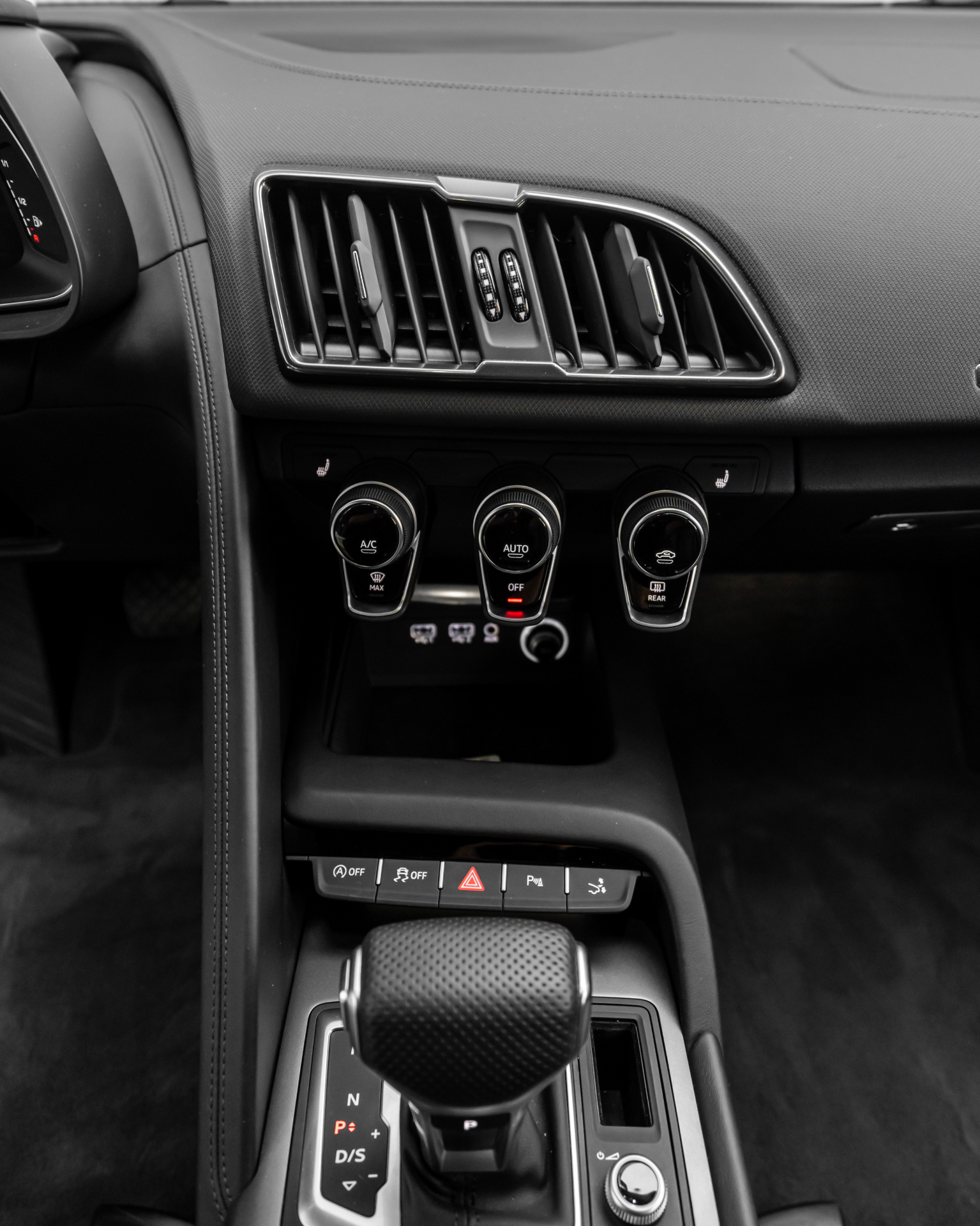 Audi R8 Coupe V10 Performance RWD view 10