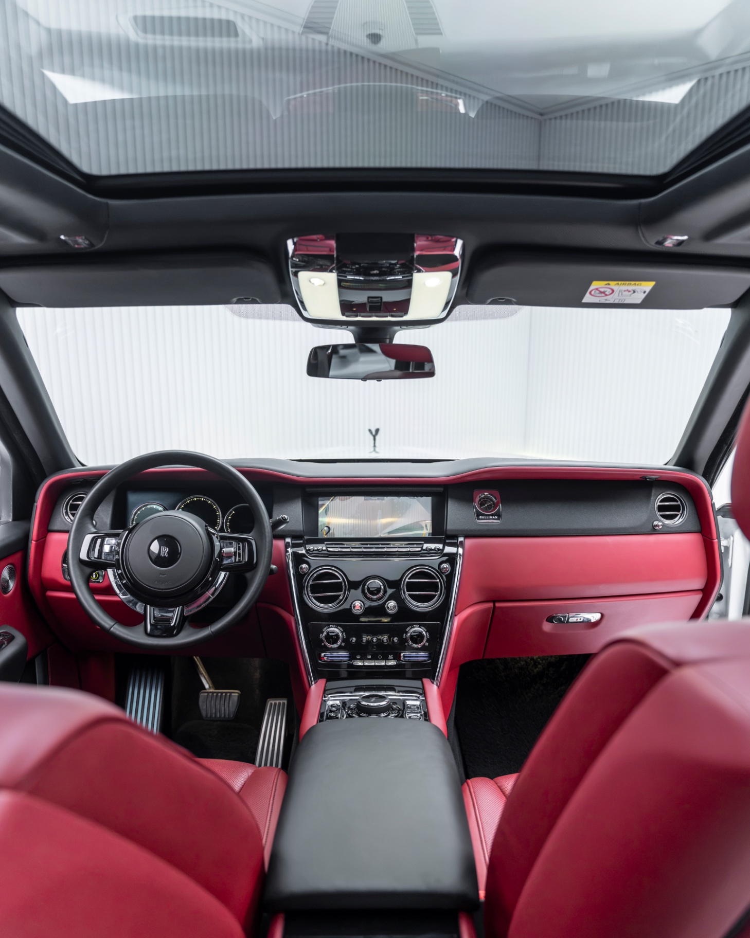 Rolls-Royce Cullinan (2025 Facelift) view 8