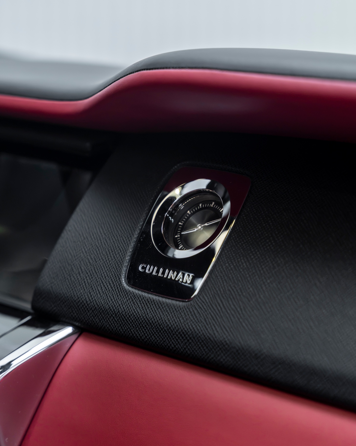 Rolls-Royce Cullinan (2025 Facelift) view 17