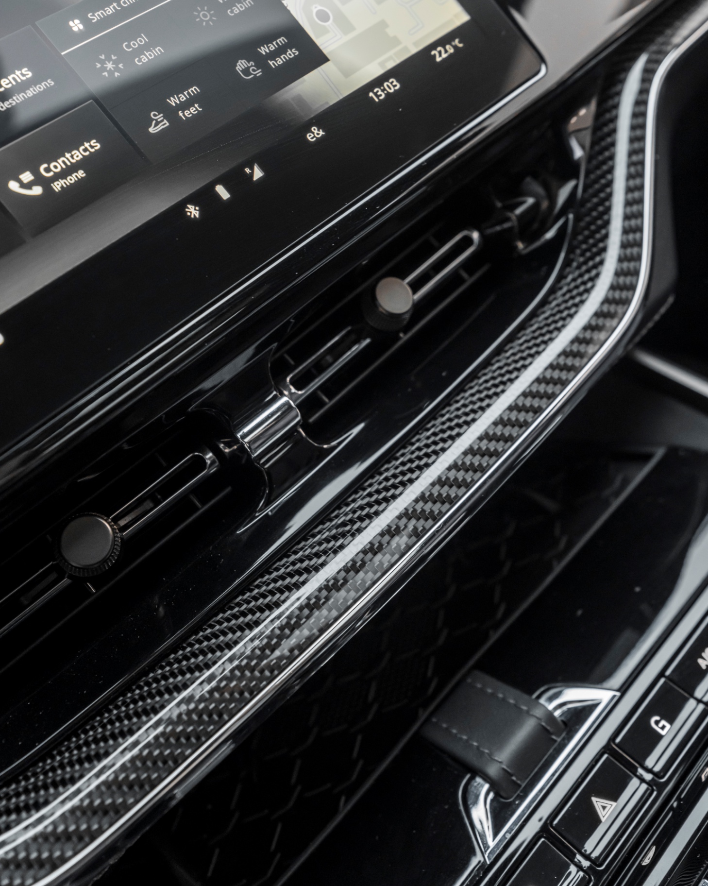 Aston Martin DBX707 view 8