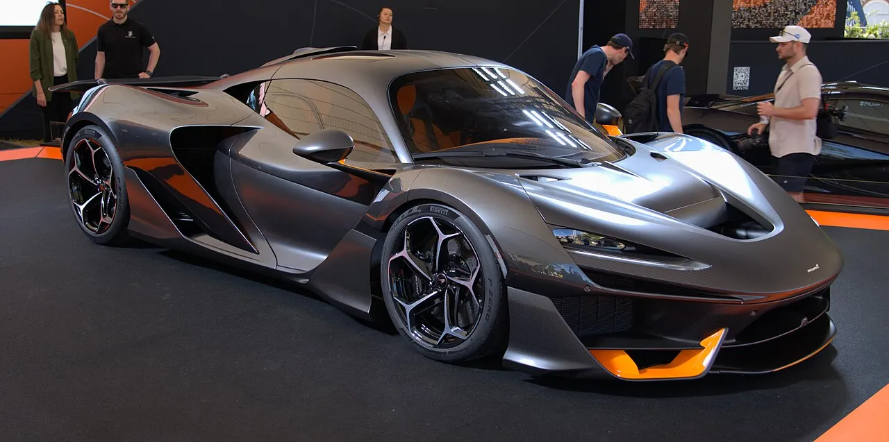 Ya Están las Primeras Pruebas de Carretera del McLaren W1: Así se Conduce en Realidad con 1.258 CV Híbridos