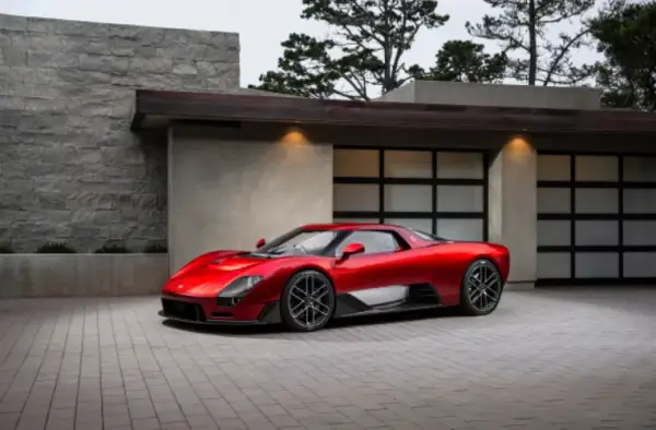 McLaren's Newest Supercar Brings Back the Manual Gearbox — Its First Since the F1