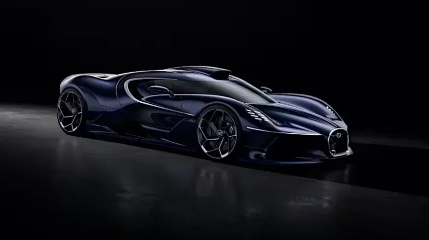 El nuevo modelo único de Bugatti es el coche más bajo que ha construido jamás — y lleva el nombre de un corcel de guerra medieval