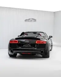 2015 Audi R8 Spyder V8 FSI Quattro for sale in Dubai — photo 2 of 20