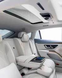 2022 Mercedes-Benz EQS 580 4MATIC Edition One for sale in Dubai — photo 13 of 19