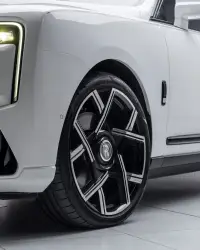 2019 Rolls-Royce Cullinan (2025 Facelift) for sale in Dubai — photo 4 of 20