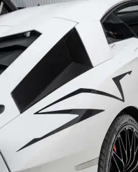 2017 Lamborghini Aventador LP 750-4 SV Coupé for sale in Dubai — photo 10 of 13