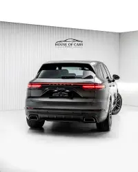 2019 Porsche Cayenne Standard for sale in Dubai — photo 2 of 16