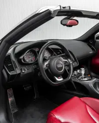 2015 Audi R8 Spyder V8 FSI Quattro for sale in Dubai — photo 6 of 20
